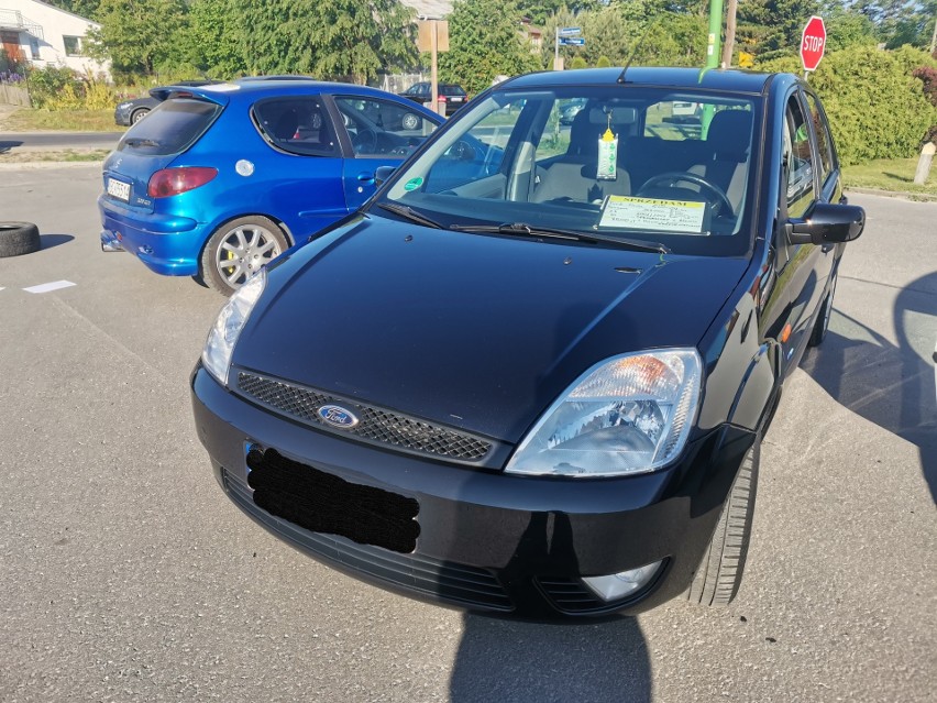 Ford Fiesta z 2002 roku. Silnik 1,3 benzyna o mocy 70 KM....