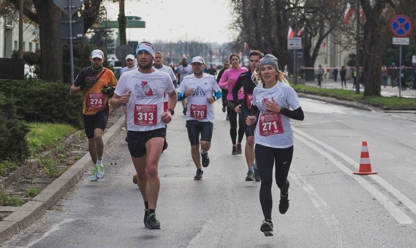 Ruszyły zapisy do Ostrowieckich Biegów Niepodległości 2021. Pula nagród to 12 tysięcy złotych! (TRASY)