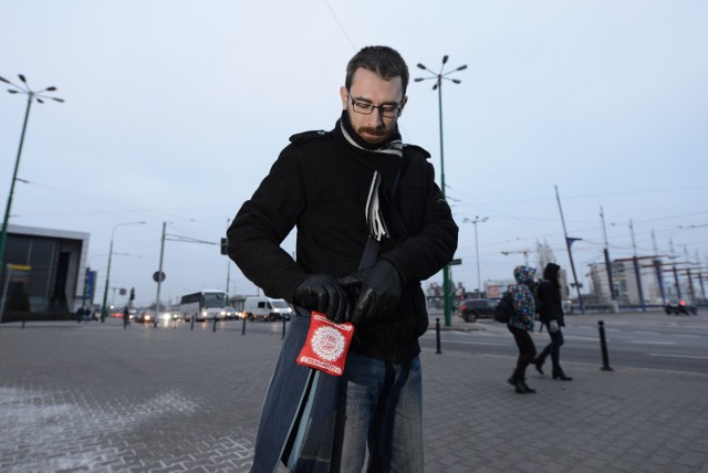 Filip Szymkowiak uczył się ratować życie na kursie Pokojowego Patrolu. Do tego, żeby przejść taką lekcję zachęca teraz innych, bo jak się okazuje, może to być lekcja na wagę czyjegoś życia