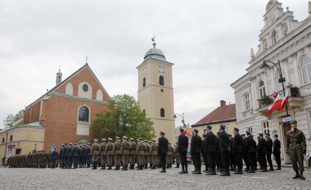 Obchody Dnia Konstytucji 3-go Maja na Rynku w Rzeszowie.