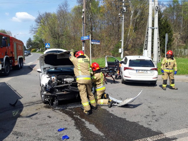 Wypadek na skrzyżowaniu ulic: Sportowej i Racławickiej