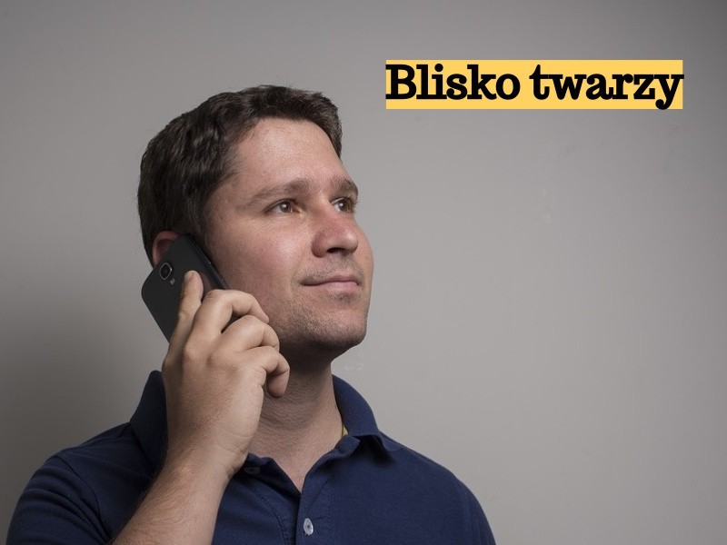 Naukowcy zaznaczają, że nie warto trzymać telefonu tak...