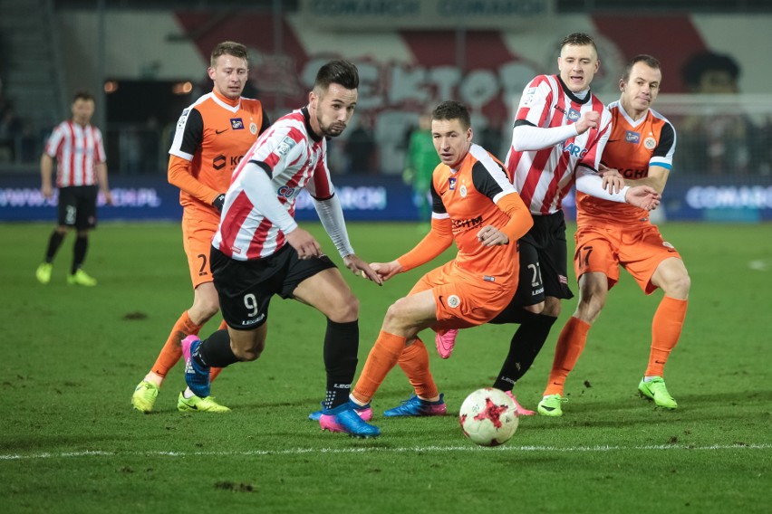 ZAGŁĘBIE - CRACOVIA TRANSMISJA NA ŻYWO 1.05.2017 Ekstraklasa (Gdzie w TV, STREAM ONLINE, LIVE)