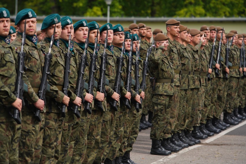 Żołnierze Wojsk Obrony Terytorialnej kończą swoje podstawowe...