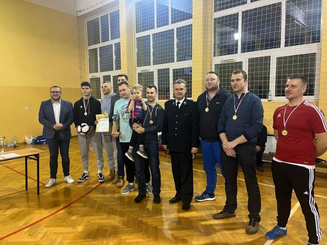 W sobotę, 24 lutego w Zespole Szkolno-Przedszkolnym w Opatowcu odbył się XXXI Turniej Piłki Siatkowej o Puchar Burmistrza Miasta i Gminy Opatowiec.