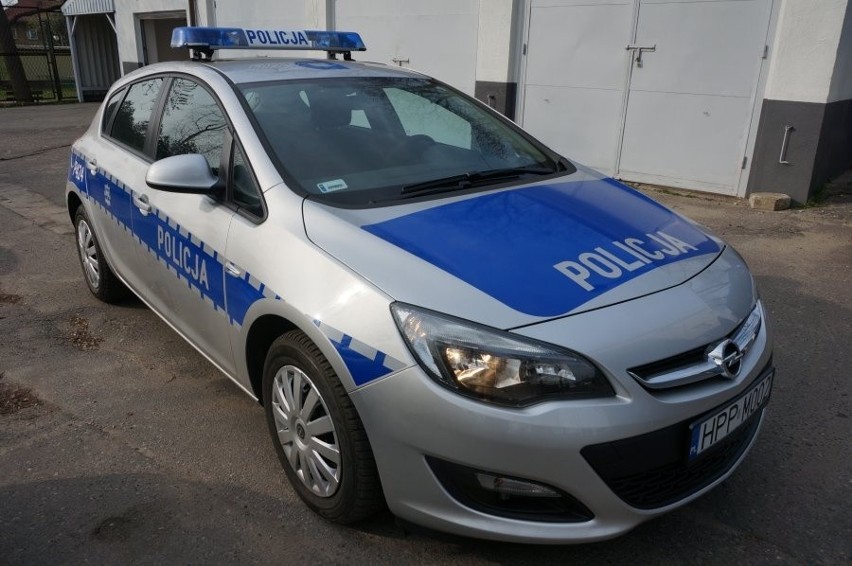 Samochody policji Opel Astra IV