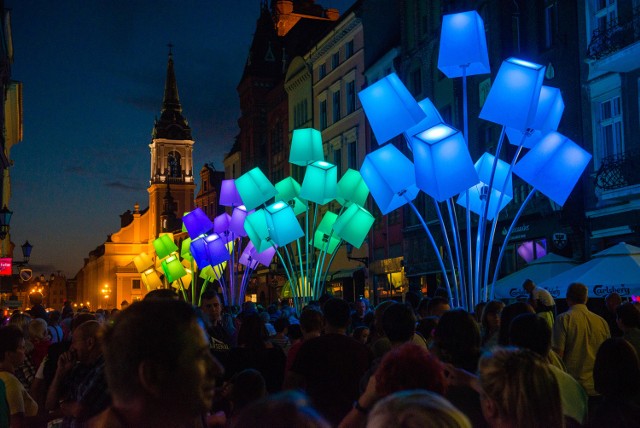 29.08.2015 torun bella skyway 2015 festiwal swiatla wakacje turystyka fot. jacek smarz / polska press