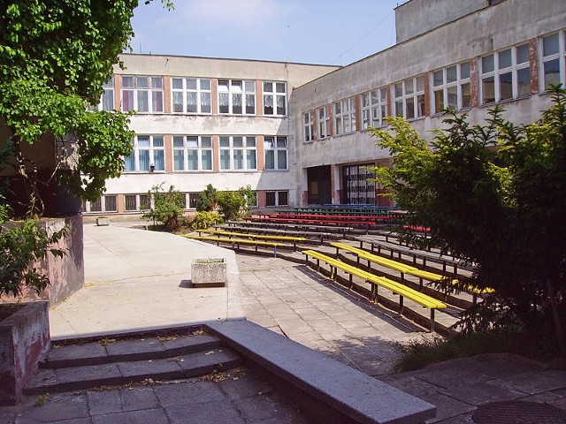 Dyrekcja XI Liceum Ogólnokształcącego w Kielcach (na zdjęciu) obawia się, ze proponowane zmiany dotkną tej szkoły.