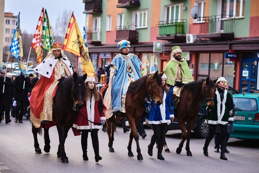 Trzej Królowie konno przemierzyli ulice Przysuchy.