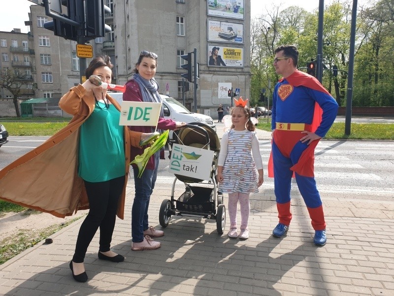 –  Chcemy, aby na przejściach dla pieszych cykl palenia się...