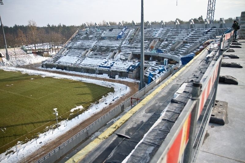 Stadion miejski ma cztery miesiące opóźnienia (zdjęcia)