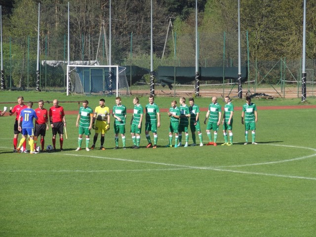 Piłkarze Moravii Morawica przegrali u siebie z Olimpią Pogoń Staszów 0:1.