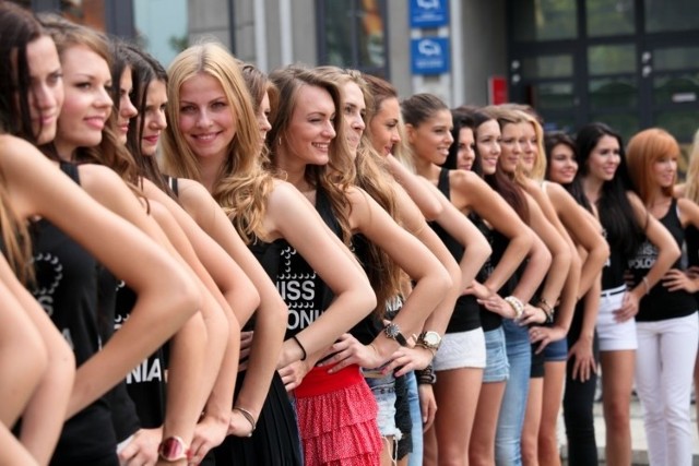 Półfinalistki Miss Polonia 2012 na Rynku Kościuszki