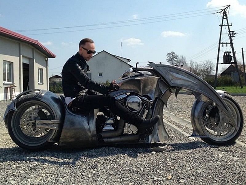 Nergal testował motocykl stworzony specjalnie dla niego [ZDJĘCIA]