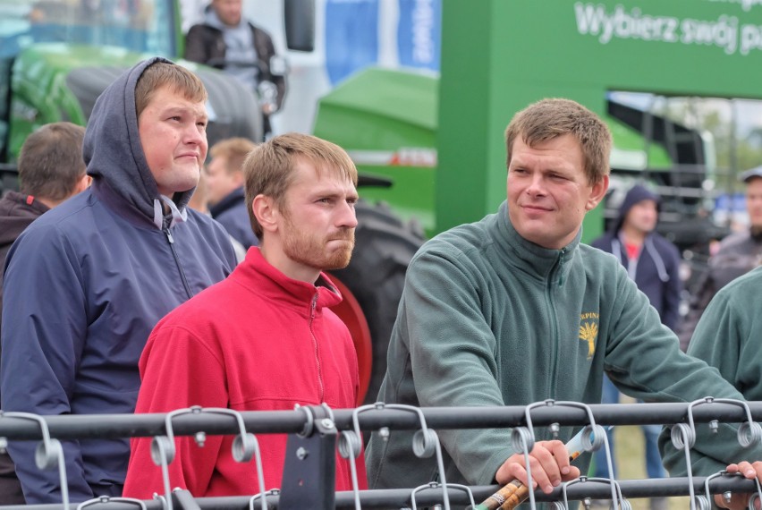 W sobotę Agro Show 2018 odwiedzały tłumy. Zobacz na...