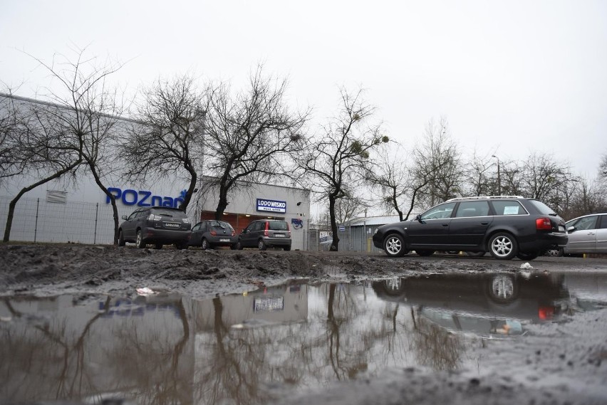 - Dojście na lodowisko na Chwiałce jest dramatyczne -...