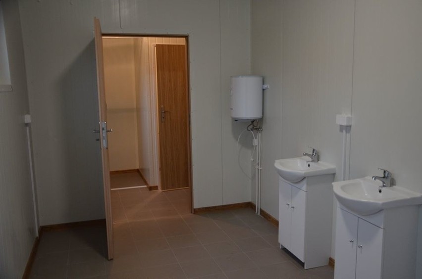 Nowe szatnie i toalety na stadionie Cukrownika Włostów (ZDJĘCIA)