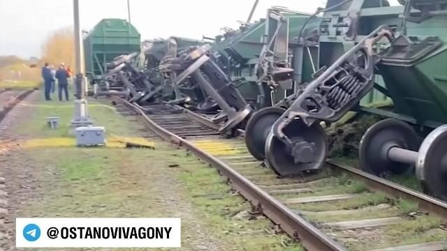 Wykolejone wagony na Kolei Transsyberyjskiej to skutek działań rosyjskich partyzantów, próbujących w ten sposób "wygasić" wojnę na Ukrainie