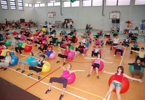 20 czerwca na gali fitness na stadionie wspólnie ćwiczyć ma 700 pań na 700 lat Szczecinka. 