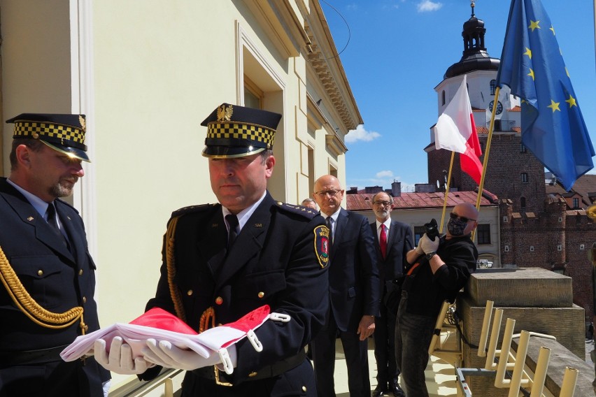 Dzień Flagi w Lublinie. Biało-Czerwoną wciągnięto na maszt ratusza