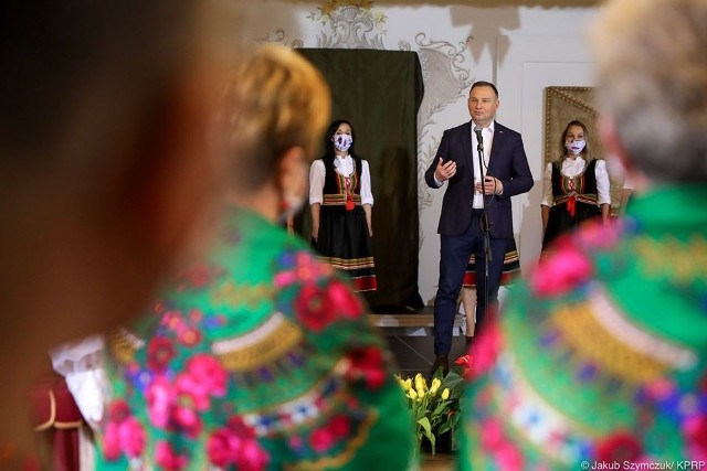 Na początku czerwca prezydent Andrzej Duda w Urszulinie spotkał się z członkiniami kół gospodyń wiejskich