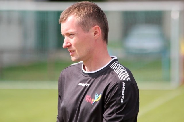 Trener Łukasz Załęski tym razem nie potrafił znaleźć recepty na słabą postawę zespołu.