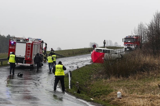 Pięciu piłkarzy Wólczanki zginęło. Jechali na mecz z Avią Świdnik.Więcej: Tragiczny wypadek w Weryni. Pięciu piłkarzy nie żyje