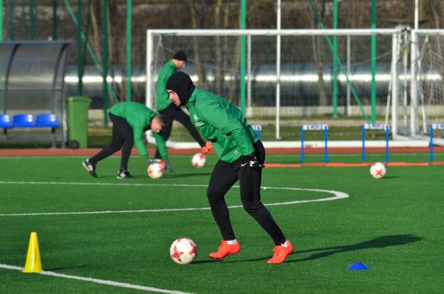 Po 19 rozegranych jesienią kolejkach spotkań Warta zajmuje w tabeli II ligi trzecie miejsce.