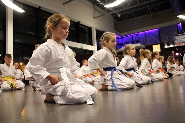Kimona są na zakończeniu Zimowej Akademii Karate obowiązkowe
