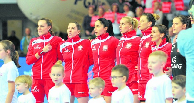 W marcu 2016 r. kobieca reprezentacja Polski uległa w Koszalinie drużynie Węgier. Liczmy, że tym razem Koszalin okaże się szczęśliwy dla naszej kadry i będzie tu świętować awans do finałów MŚ