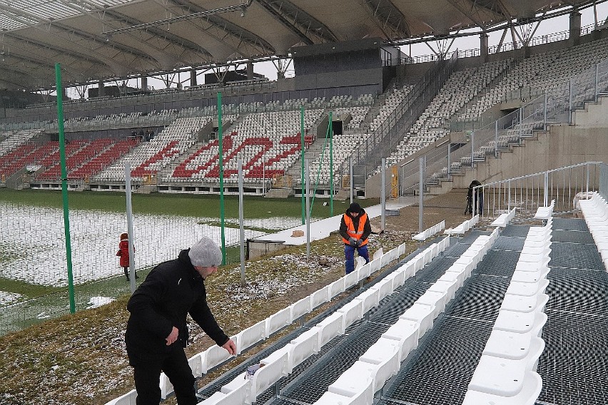 Trwają prace przygotowawcze do nowego sezonu na stadionie ŁKS Łódź [ZDJĘCIA]