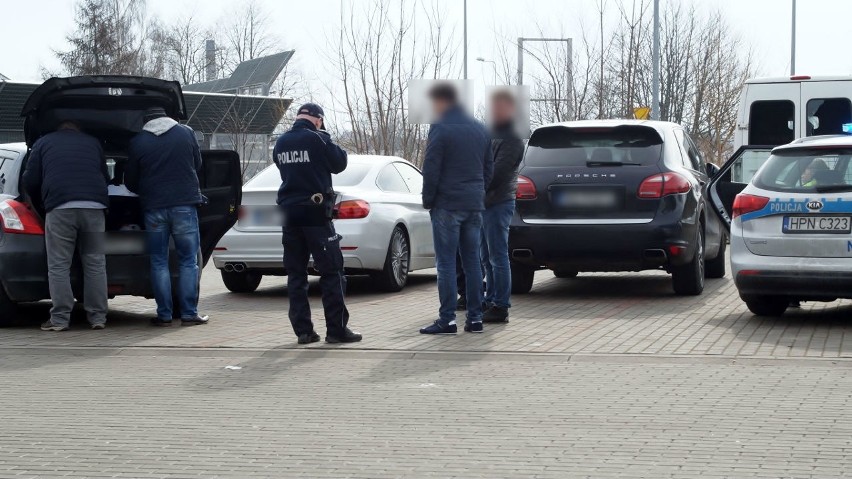 Tajemnicze kontrole. Luksusowe auta pod lupą słupskiej policji