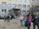 XVI Liceum Ogólnokształcące w Białymstoku. Uczą na generałów