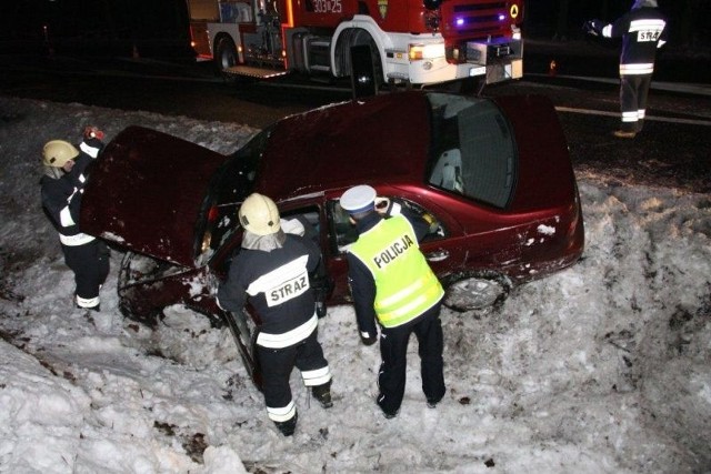 Do wypadku doszło około 20.10 na drodze krajowej nr 46 za Dąbrową w kierunku na Niemodlin.