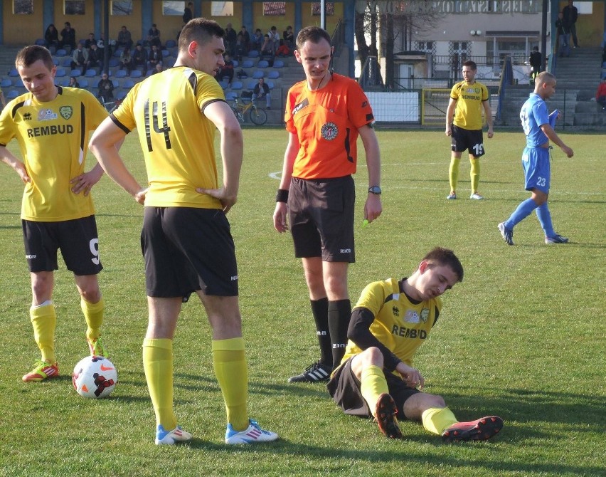 Trzebinia. Niedosyt w MKS po inauguracji wiosny u siebie z Hutnikiem (0:0), Soła liderem [WIDEO]