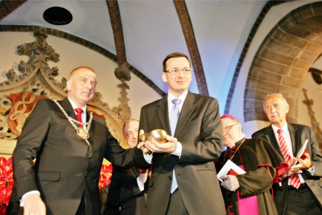 W roku 2013 Mateusz Morawiecki otrzymał nagrodę prezydenta Wrocławia