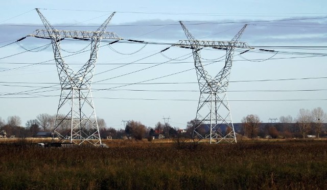 W najbliższych dniach mieszkańcy kilku miejscowości w naszym regionie muszą być przygotowani na przerwy w dostawie energii elektrycznej. Sprawdźcie listą planowanych wyłączeń prądu na najbliższe dni.Zobacz także Sprzedaż mieszkań wyhamowała. Jednak ceny dalej rosną