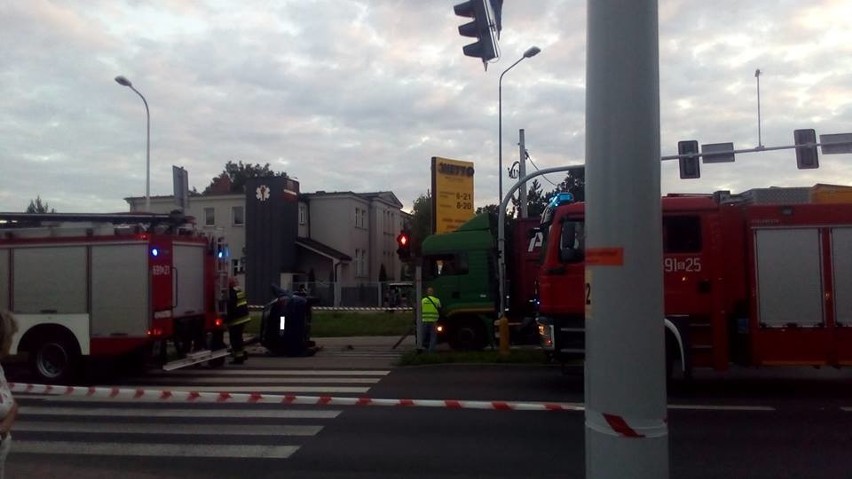 Wypadek w Żorach: Dwie osoby zostały ranne. Sprawca nie miał prawa jazdy ZDJĘCIA