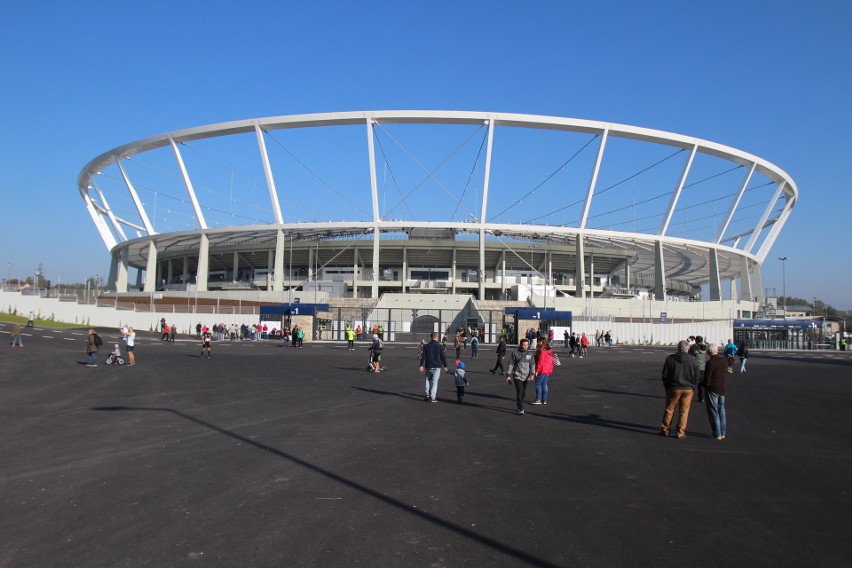 1 października: otwarto bramy Stadionu Śl. po latach...