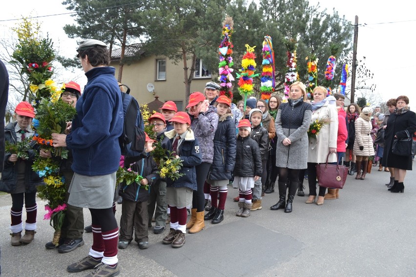 Piękne, ponad dwumetrowe palmy przygotowali mieszkańcy...