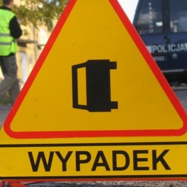 W wypadku na trasie Mielec - Kolbuszowa doszło do wypadku, w którym zginęło  dwie osoby.