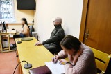 "Jaszczur" przed sądem w Sosnowcu usłyszał wyrok. 30 godzin prac społecznych za obelgi pod adresem wicedyrektorki szkoły