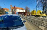 Pękła szyna torowiska tramwajowego w centrum Wrocławia. Podróż może się wydłużyć [ZDJĘCIA]