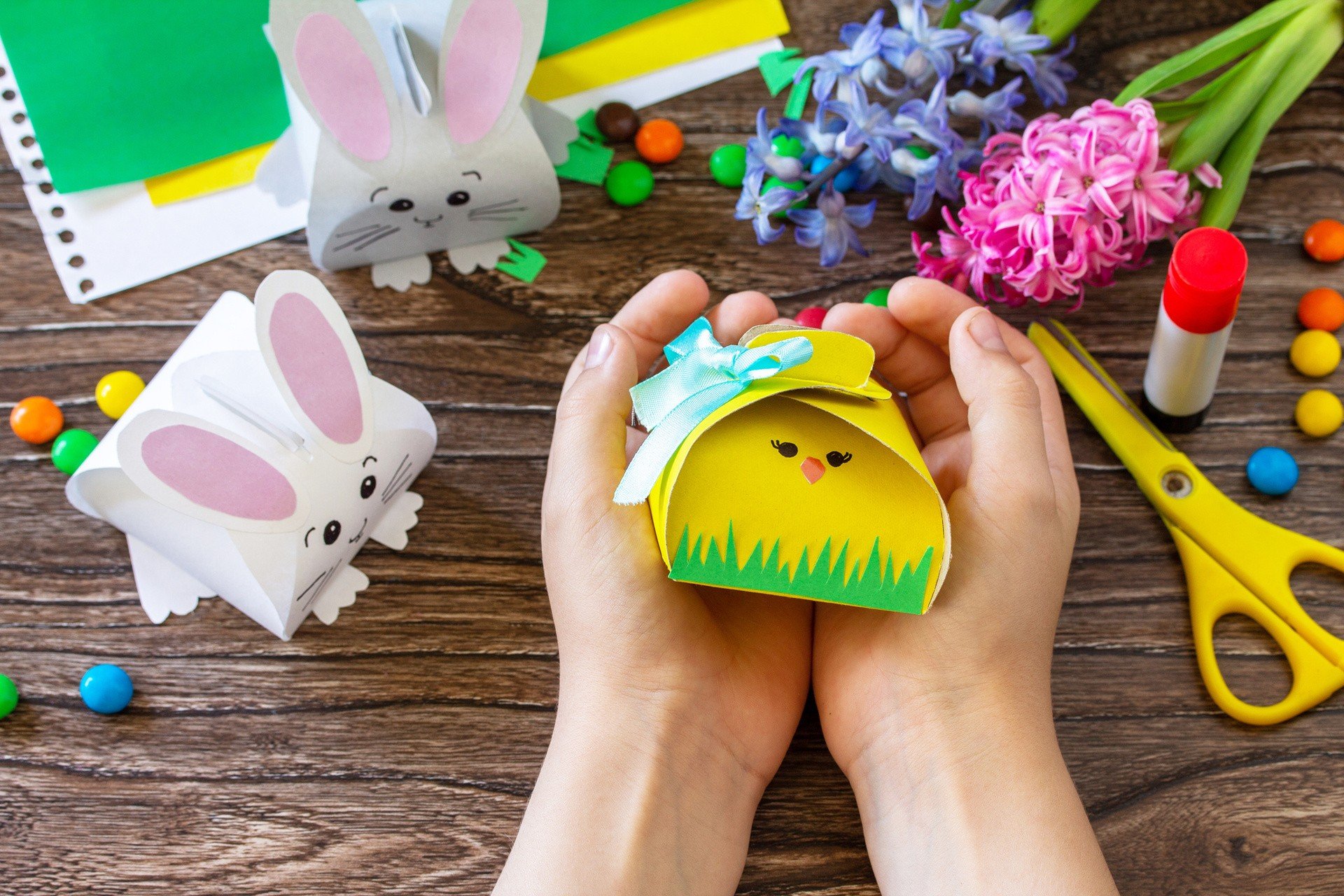 Prezenty na Wielkanoc sprawią radość dzieciom i dorosłym. Zobacz pomysły na  upominki od zajączka | RegioDom