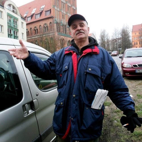 - Takie plakietki powinny być dostępne nie tylko w Niemczech, ale także w Szczecinie czy miejscowościach przygranicznych.  - mówi Filip Gąsienica ze Szczecina.