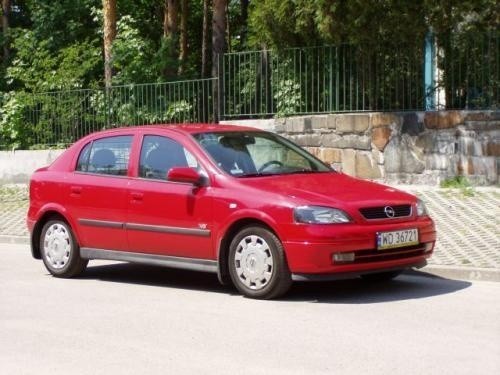 Opel Astra Classic II produkowany w fabryce w Gliwicach...