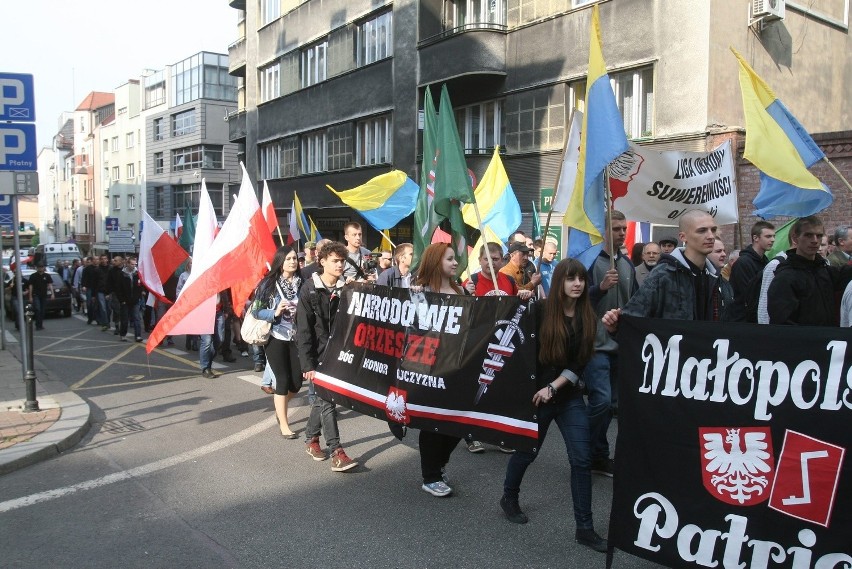 Marsz Powstańców Śląskich - w Katowicach demonstrowali...