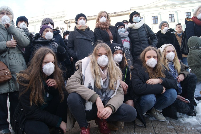 Czarny piątek w Rybniku. Mieszkańcy protestują przeciw...