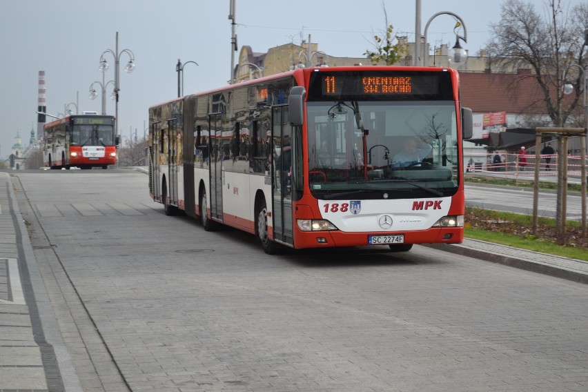 W autobusie znaleziono siatkę z kilkudziesięcioma tysiącami...