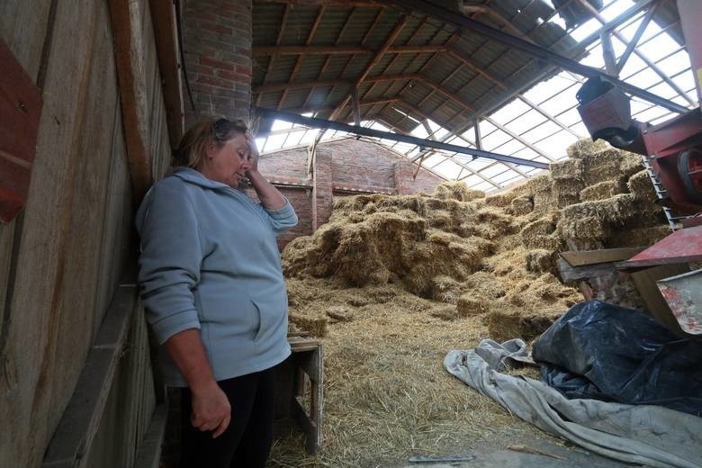 Gmina Wojciechów po trąbie powietrznej. Cały czas wpływają pieniądze na pomoc mieszkańcom